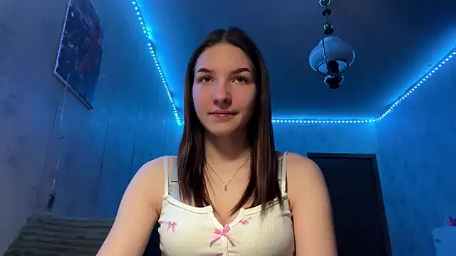 Beauty miIa online show from November 2025 07:14:01 PM