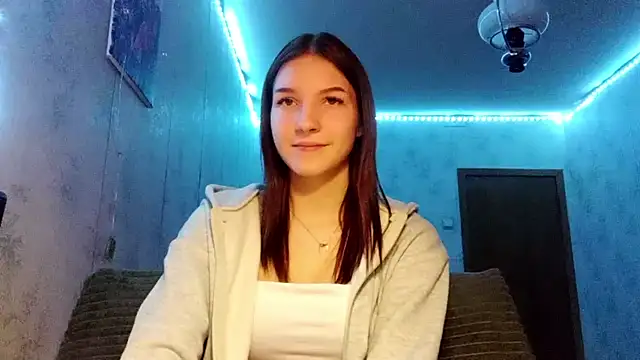 Beauty miIa online show from October 2025 04:52:02 PM