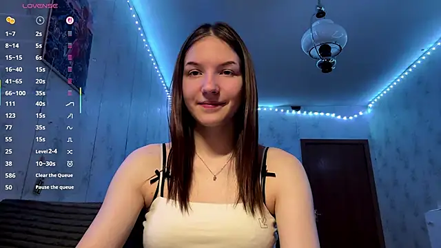 Snapshot of Beauty_miIa chatting on December 2025 03:38:02 PM Beauty miIa online show from December 2025 03:38:02 PM