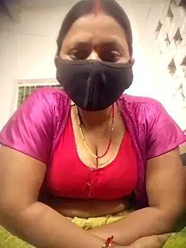 QRESABABY online show from October 2025 01:13:01 AM