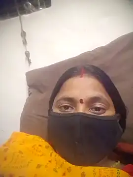 QRESABABY online show from October 2025 02:24:02 PM