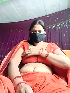 QRESABABY online show from November 2025 11:59:01 PM