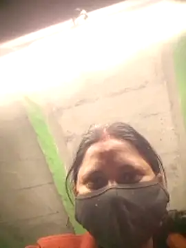 QRESABABY online show from November 2025 11:19:02 PM