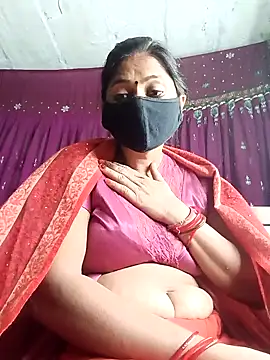 QRESABABY online show from November 2025 12:20:01 AM