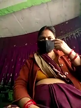 QRESABABY online show from December 2025 05:25:01 PM