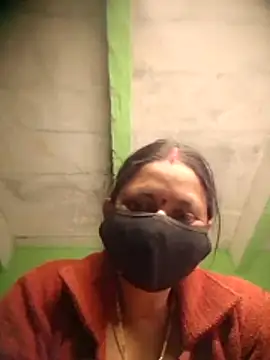 QRESABABY online show from November 2025 11:14:02 AM