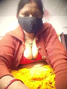 QRESABABY online show from November 2025 12:31:02 PM