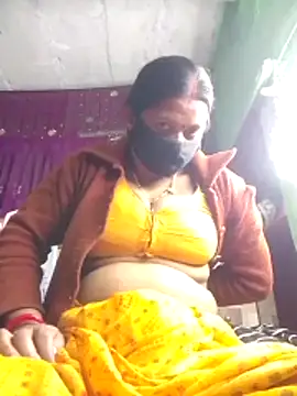 QRESABABY online show from November 2025 03:01:01 PM