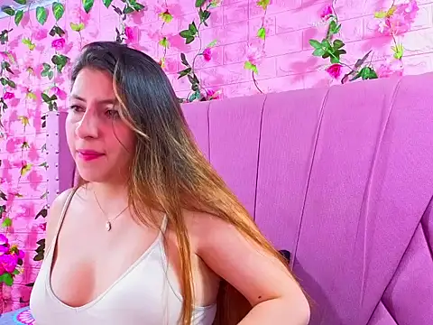 Snapshot of Alyy_Brown chatting on November 2025 02:05:01 AM Alyy Brown online show from November 2025 02:05:01 AM