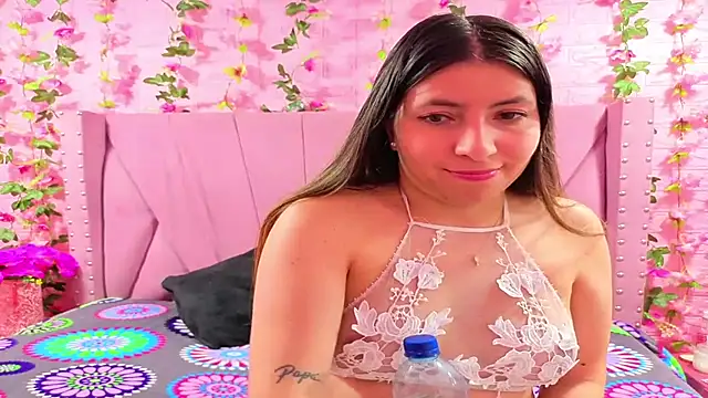 Snapshot of Alyy_Brown chatting on November 2025 02:01:02 AM Alyy Brown online show from November 2025 02:01:02 AM