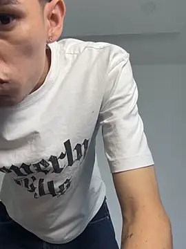 Dominic Thin  online show from June 2026 03:38:02 PM