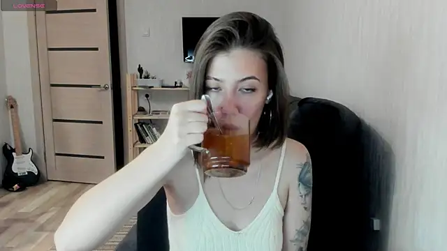 twinkle rosie online show from November 2025 03:16:01 AM