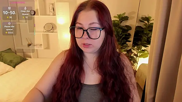 Snapshot of EffyBlush chatting on November 2025 01:27:02 PM EffyBlush online show from November 2025 01:27:02 PM