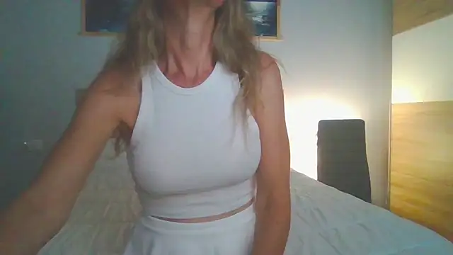 SamanthaNorth online show from June 2026 10:15:02 AM