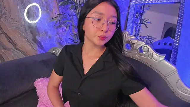 sydney miller  online show from April 2026 11:28:01 PM