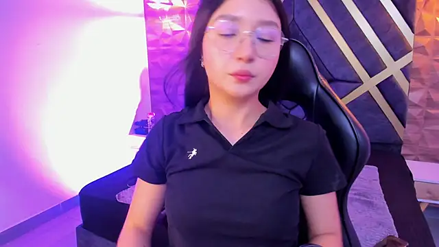 sydney miller  online show from February 2026 11:26:01 PM