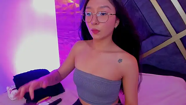 sydney miller  online show from May 2026 11:31:01 PM
