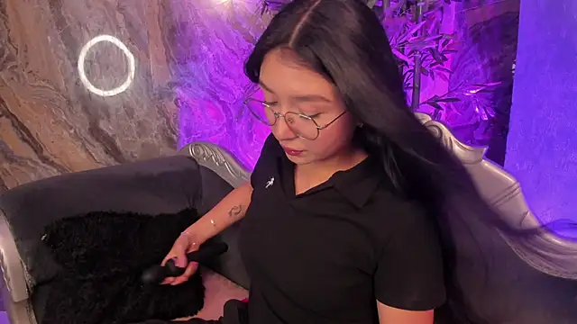 sydney miller  online show from March 2026 11:34:02 PM