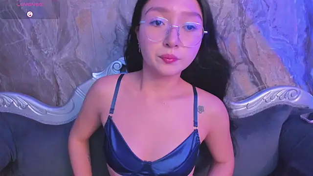 sydney miller  online show from November 2025 11:25:01 PM