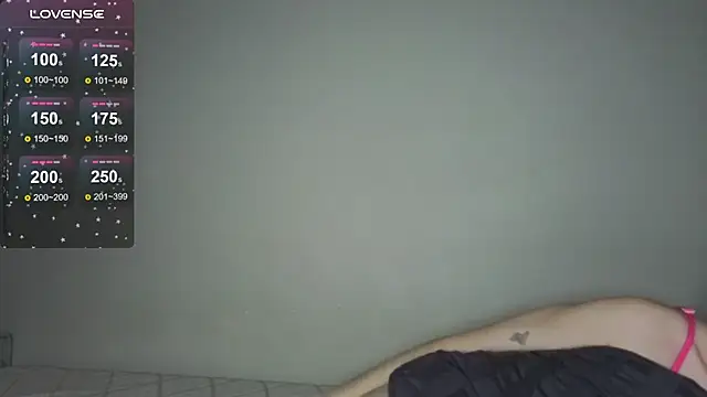 Kate James online show from November 2025 01:39:02 PM