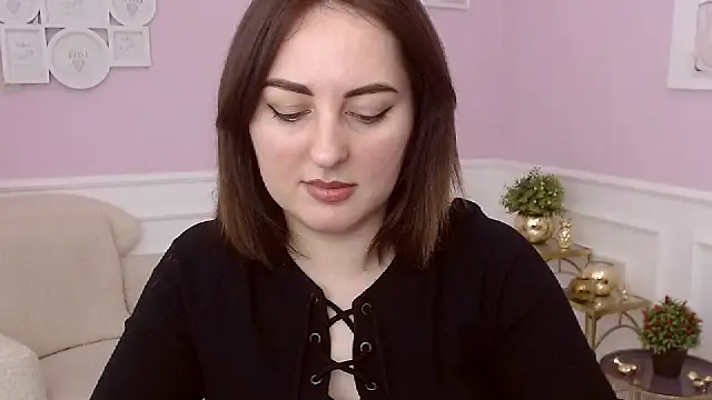 NoraSimons online show from March 2026 06:24:02 AM