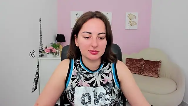 NoraSimons online show from May 2026 04:34:01 AM