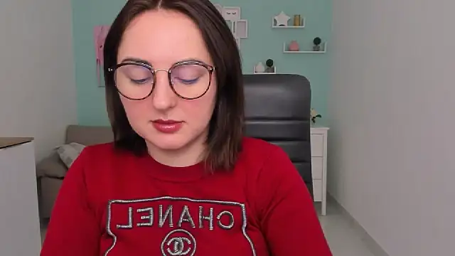 NoraSimons online show from March 2026 05:34:02 AM