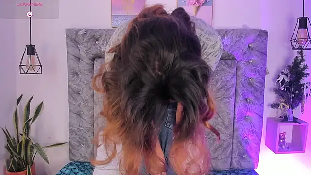 Snapshot of Amatista_desire chatting on December 2025 12:18:02 PM Amatista desire online show from December 2025 12:18:02 PM