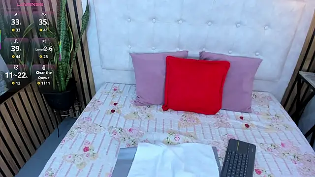 Snapshot of Amatista_desire chatting on November 2025 12:20:01 PM Amatista desire online show from November 2025 12:20:01 PM