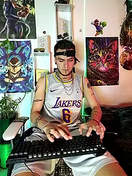 AlickBeliel online show from February 2026 01:42:01 PM