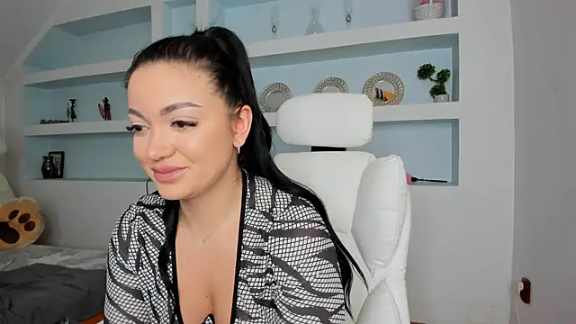 juliexxx online show from February 2026 06:20:02 PM