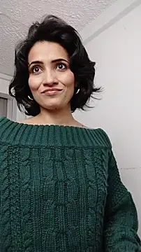 chloehanna online show from October 2025 06:42:02 PM