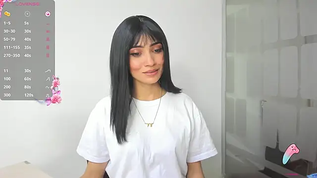 chloehanna online show from April 2026 07:07:02 PM