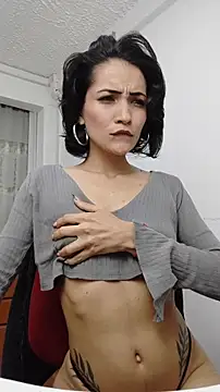 chloehanna online show from October 2025 07:24:01 PM