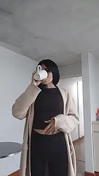 chloehanna online show from February 2026 01:42:02 PM