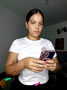 tattyHot95 online show from November 2025 01:26:02 PM