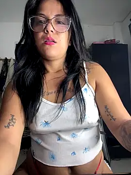 tattyHot95 online show from December 2025 12:33:01 AM