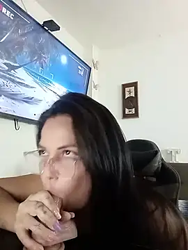 tattyHot95 online show from June 2026 06:53:02 PM