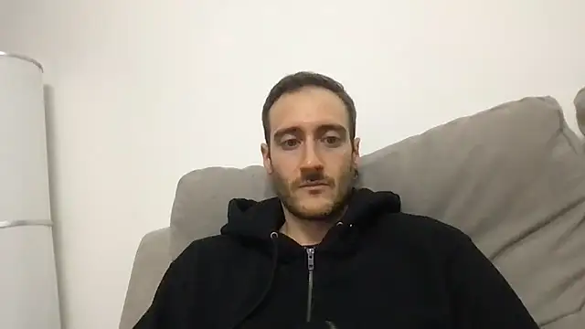 LukaShyGuy online show from February 2026 10:09:01 PM