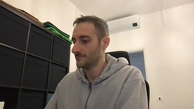 LukaShyGuy online show from February 2026 09:46:02 PM