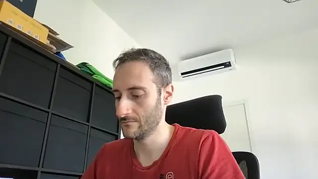 LukaShyGuy online show from May 2026 08:31:01 AM
