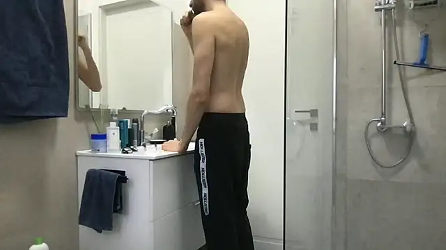 LukaShyGuy online show from December 2025 06:57:01 AM