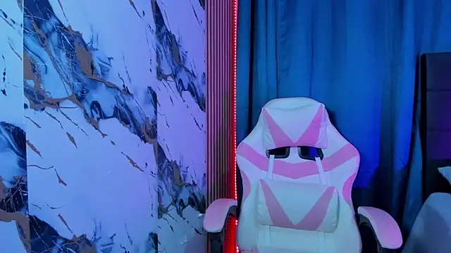 Scarlet DLuce online show from March 2026 09:05:01 AM