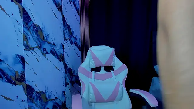 Scarlet DLuce online show from February 2026 09:34:01 PM