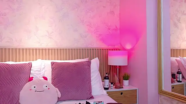 Snapshot of AdelineJhones chatting on December 2025 02:06:02 PM AdelineJhones online show from December 2025 02:06:02 PM