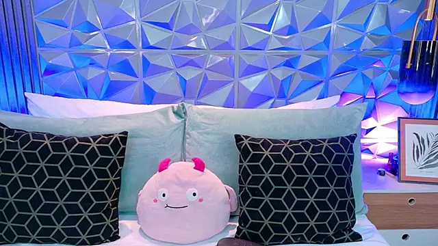 AdelineJhones online show from April 2026 10:27:02 PM