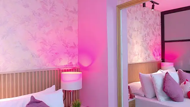 Snapshot of AdelineJhones chatting on February 2026 03:53:01 PM AdelineJhones online show from February 2026 03:53:01 PM