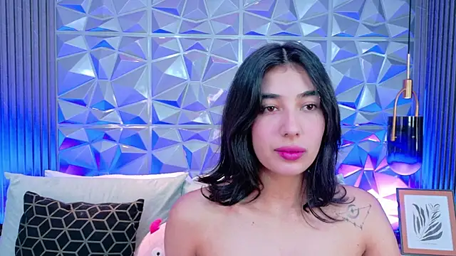 AdelineJhones online show from April 2026 10:22:01 PM