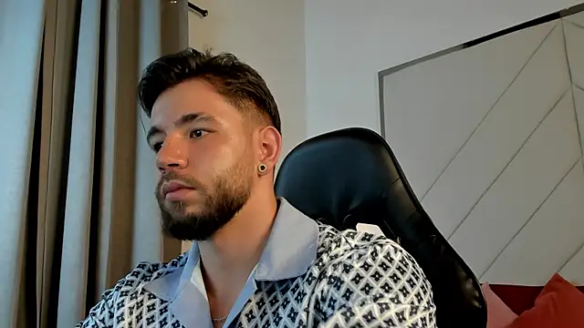 JACKSON STIFLER online show from April 2026 06:44:02 PM