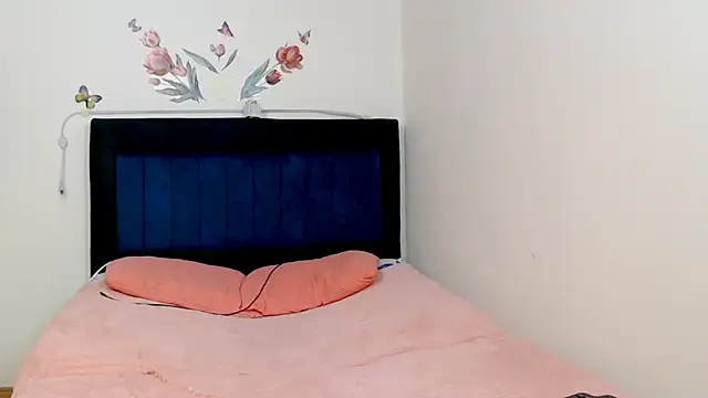 BRYXS1 online show from April 2026 06:47:02 PM